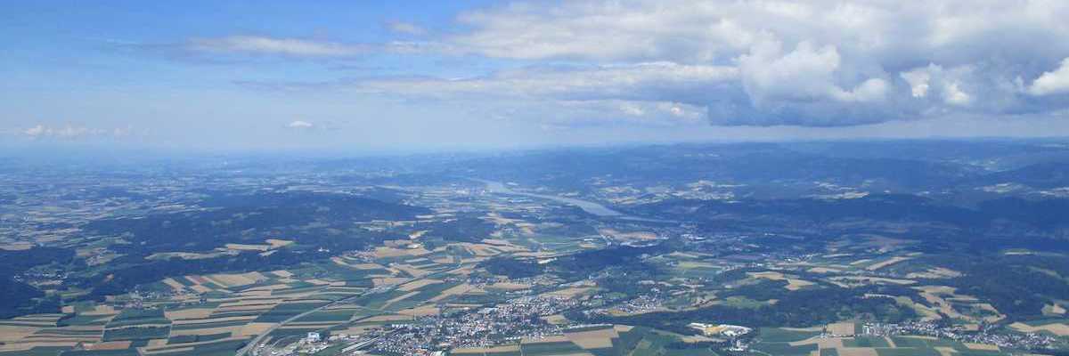 Flugwegposition um 08:57:22: Aufgenommen in der Nähe von Gemeinde Markersdorf-Haindorf, Österreich in 1430 Meter